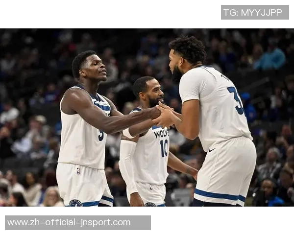 库里与爱德华兹赛后亲密互动热聊背后的友谊与篮球梦想