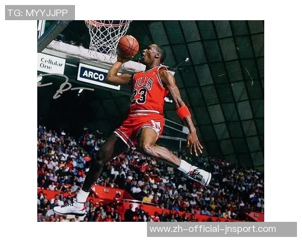 小白单场豪取25分5板5助5帽上一位达成此成就的后卫竟是乔丹