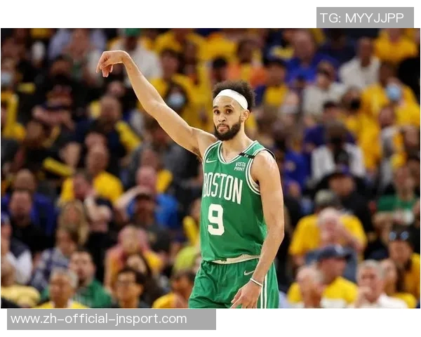 罗威半场表现平平犯规过多仅得4分5板1断1帽影响球队战局