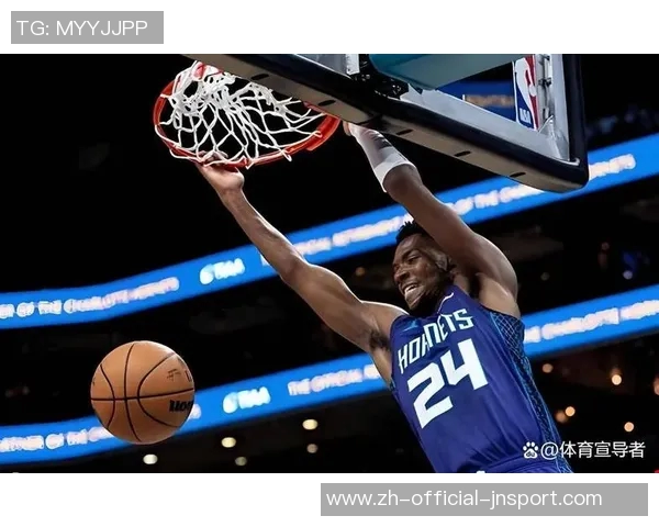 76人第三节防守再遭重创米切尔单节狂砍20分令球队痛苦不已