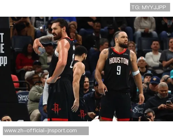 狄龙半场表现平平三分球未中罚球稳健贡献2分3板1助1断